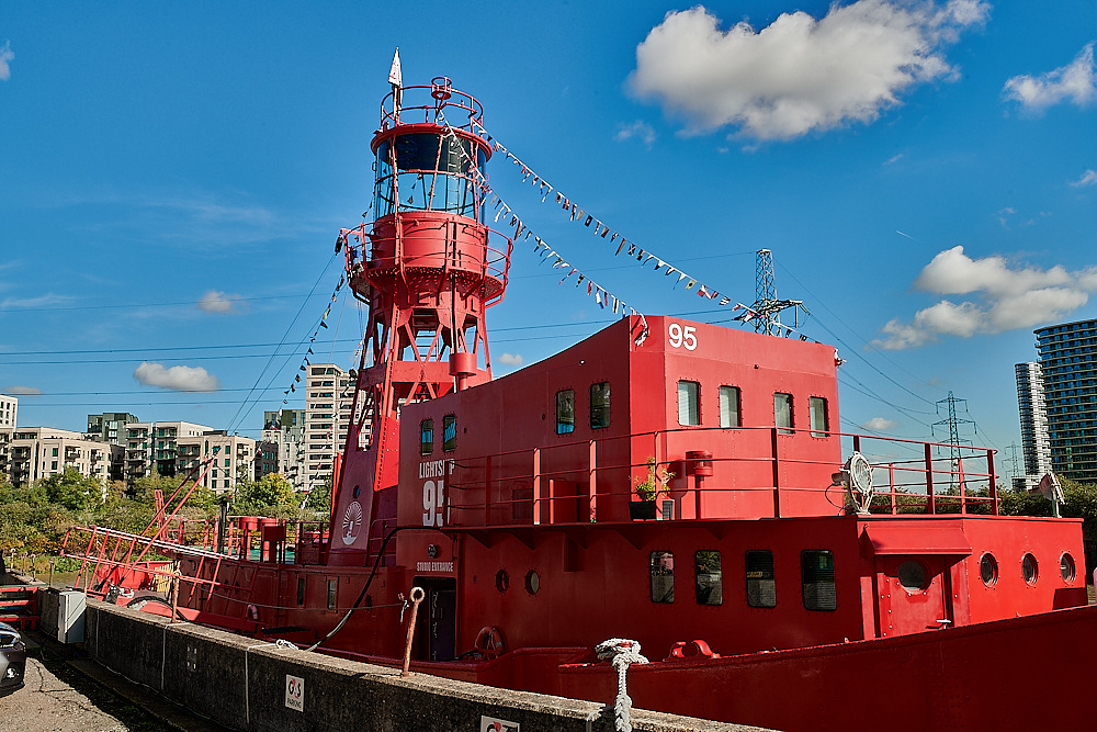 TrinitBouyWharfLightship111022-1